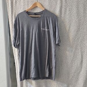.Gildan Gray Short Sleeve Tee Casual Comfort. Teton Club